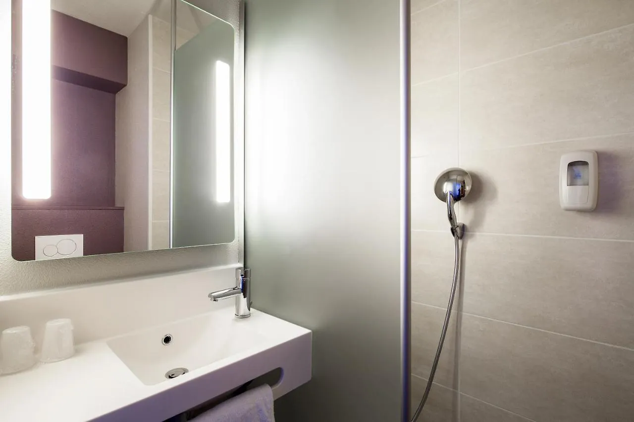 B&B Hotel Cluses Sud 2*,  Fransa
