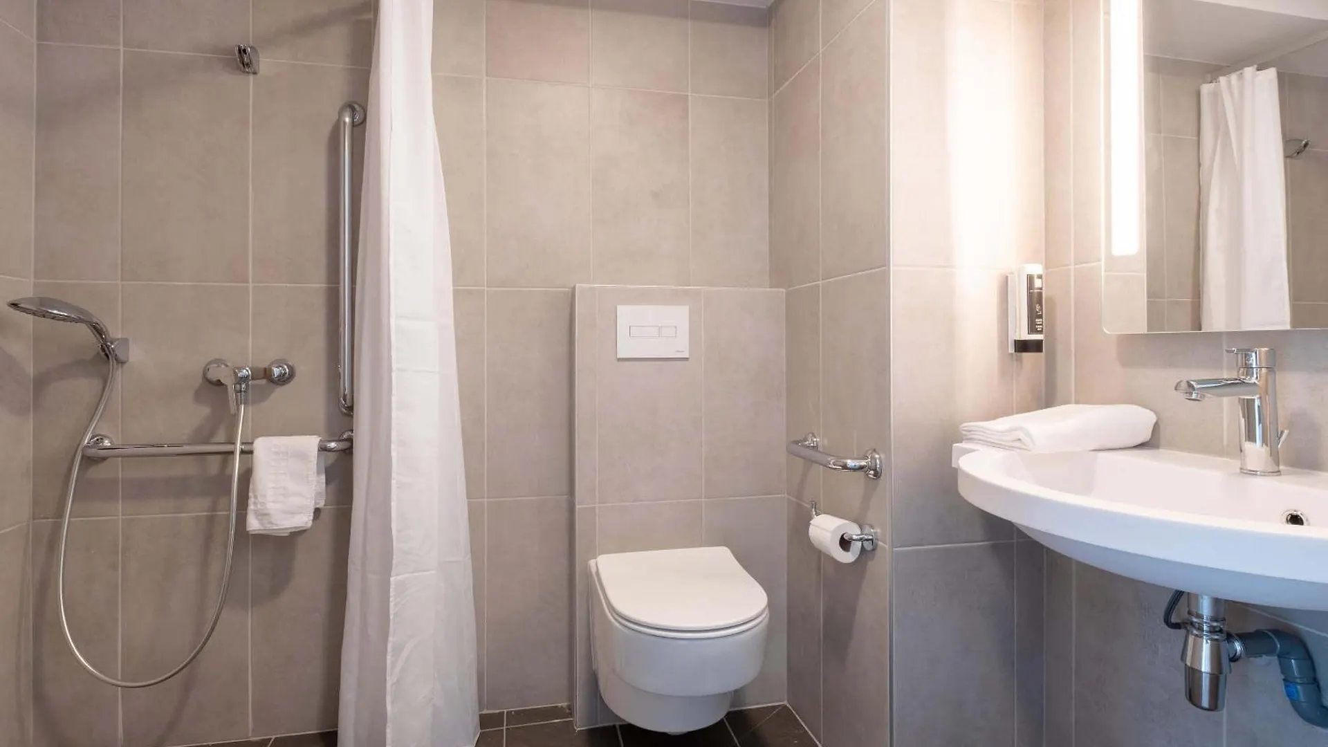 B&B Hotel Cluses Sud